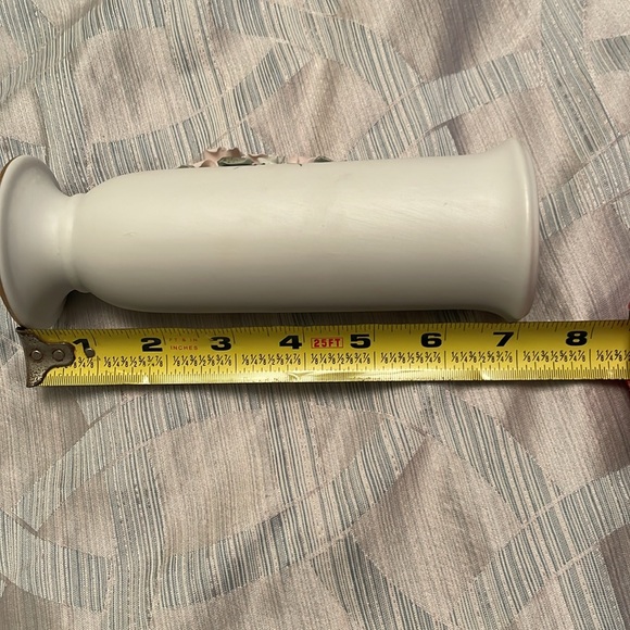 Vintage Lefton China Porcelain Floral Vase with Flower Accents Marked YK829 - Picture 6 of 9